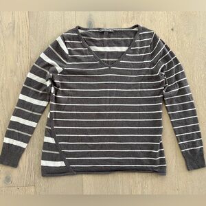 Smartwool Grey / Brown and White V-Neck Striped Wool Sweater Base Layer sz M